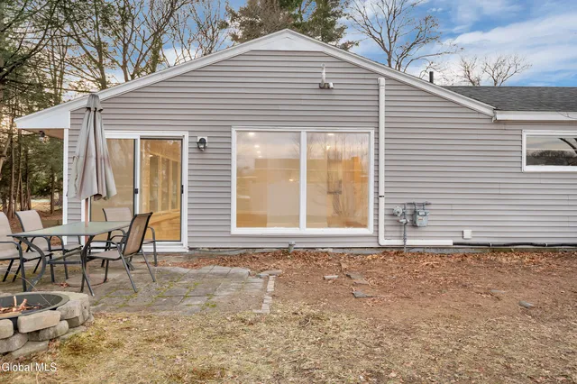 $399,000 | 1 Alva Drive, Colonie, NY 12110