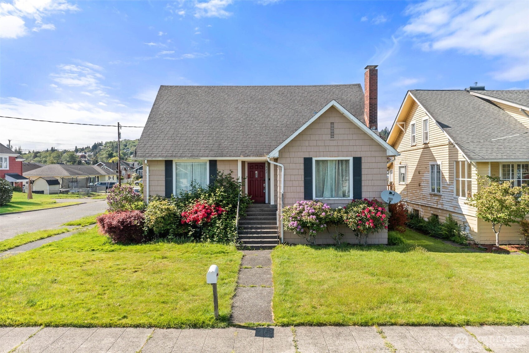 422 West 3rd Street Aberdeen, WA 98520 - Photo 1 of 24