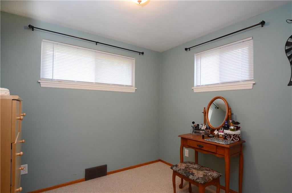 180 William Circle McKees Rocks, PA 15136 - Photo 14 of 25 Gallery Image 14