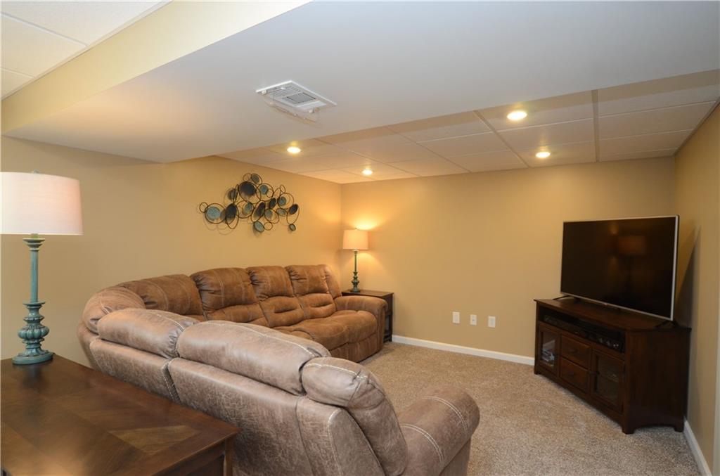 180 William Circle McKees Rocks, PA 15136 - Photo 20 of 25 Gallery Image 20