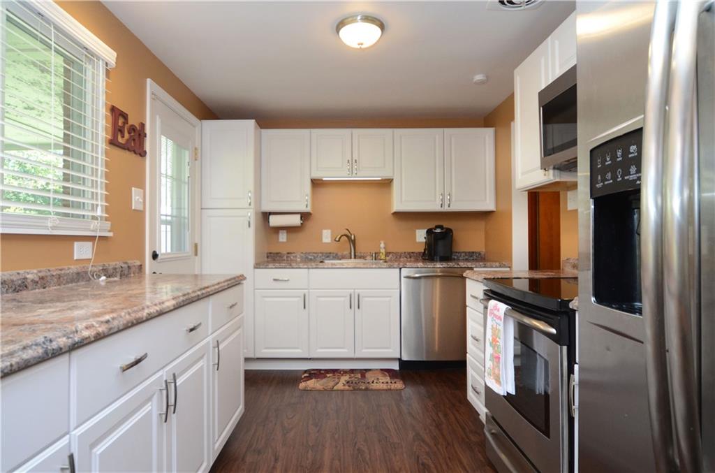 180 William Circle McKees Rocks, PA 15136 - Photo 9 of 25 Gallery Image 9