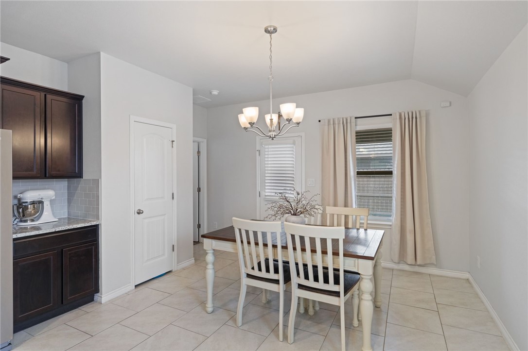 7601 Shadow Rider Lane Corpus Christi, TX 78414 - Photo 9 of 13