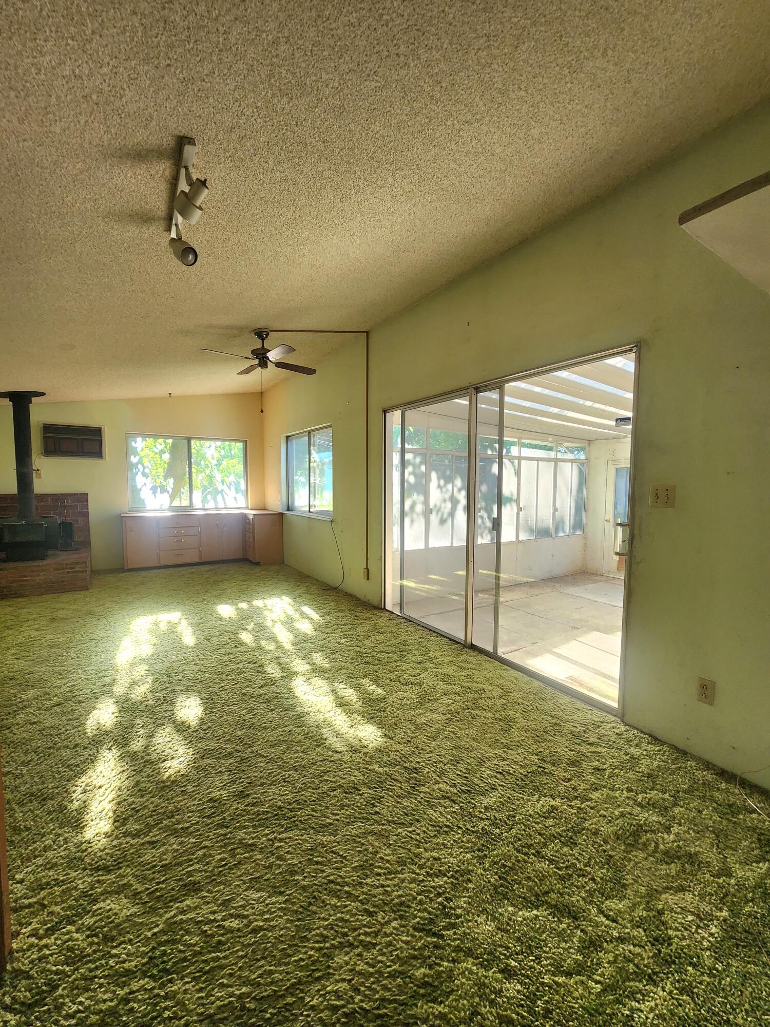 4550 East Bonnyview Road Redding, CA 96001 - Photo 17 of 28 20230911_174241