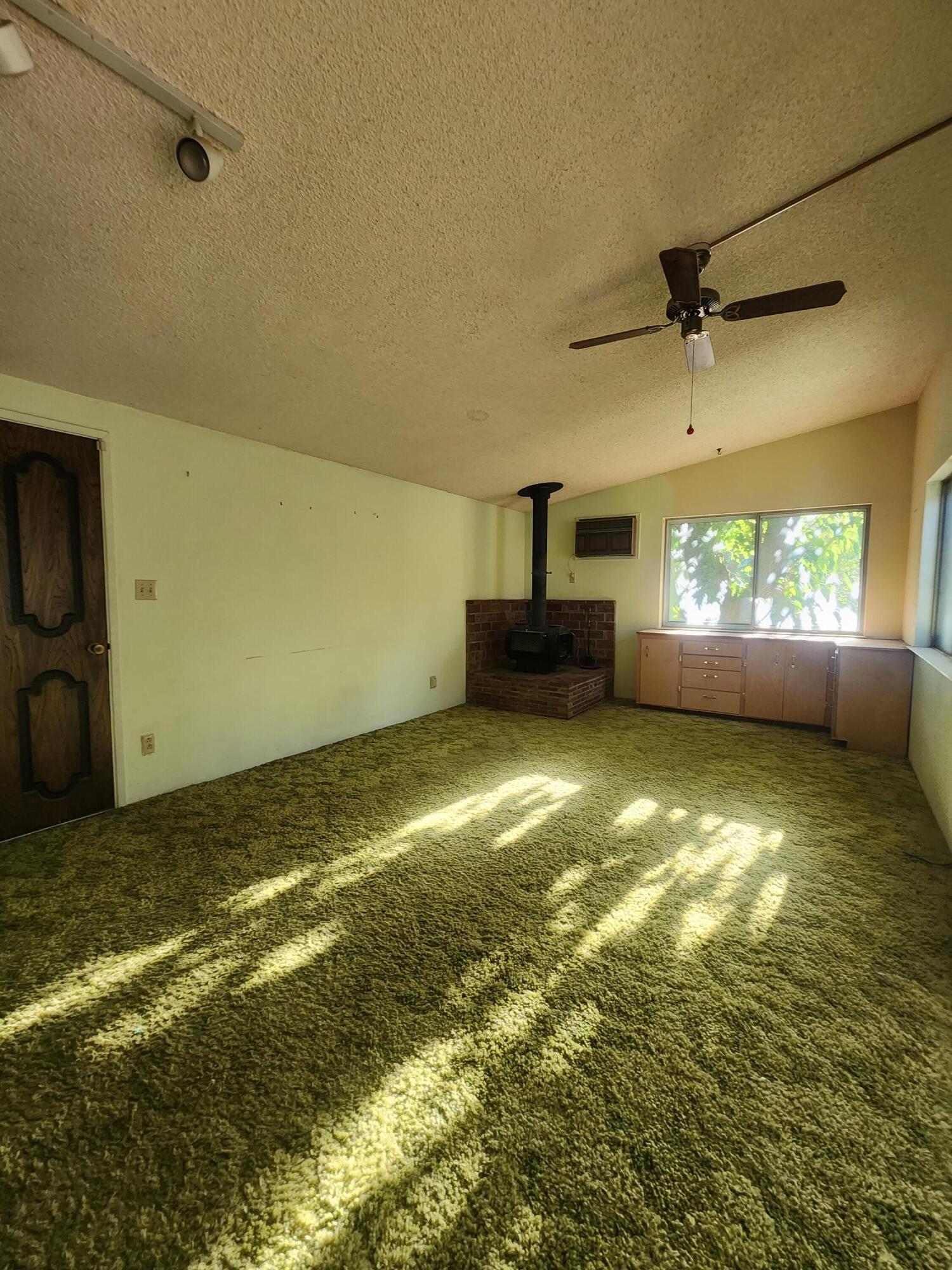 4550 East Bonnyview Road Redding, CA 96001 - Photo 18 of 28 20230911_174246