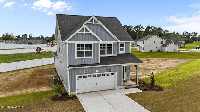 $399,900 | 1016 Appaloosa Trail, Greenville, NC 27858