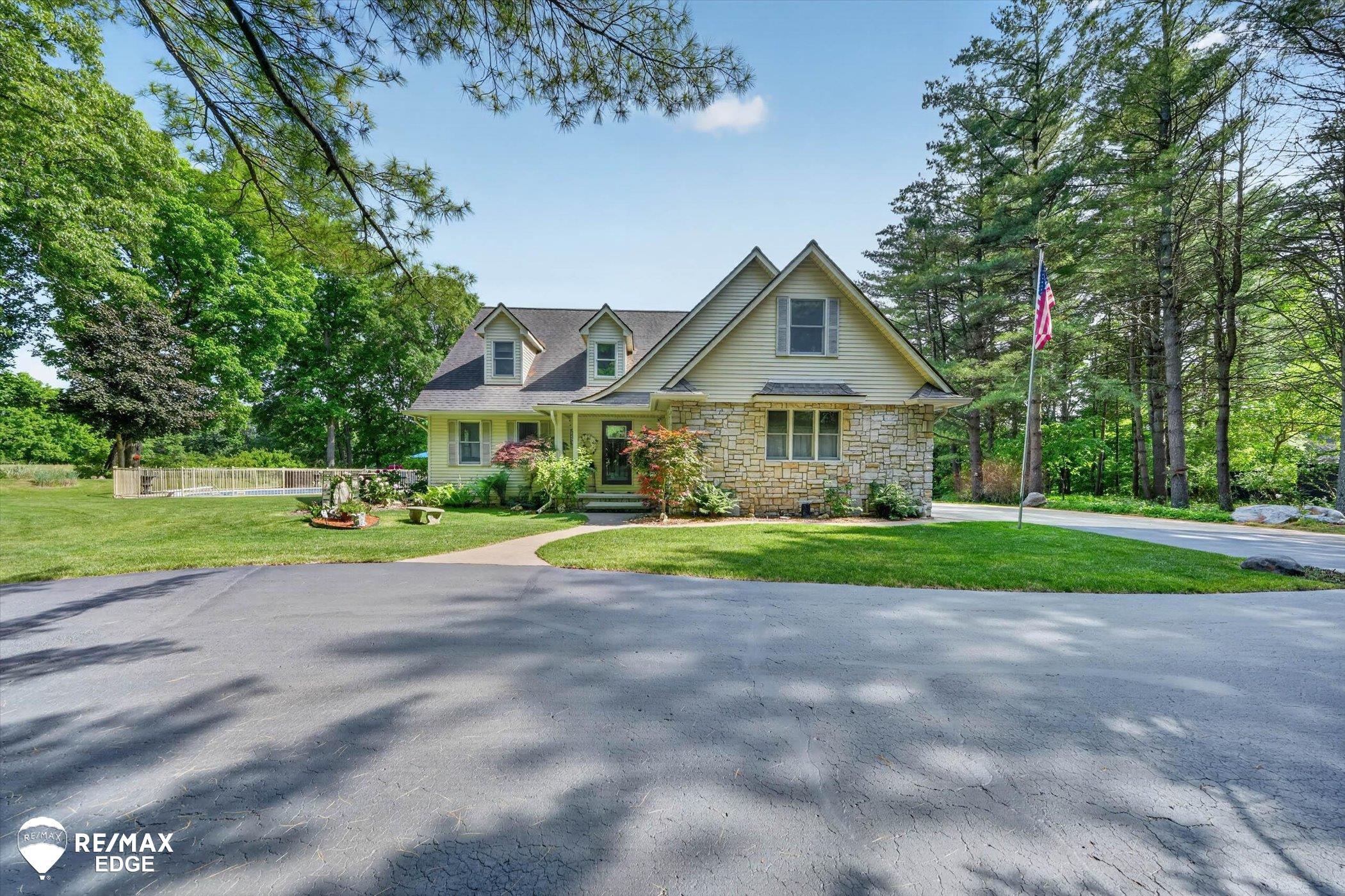 3393 Lippincott Road Lapeer, MI 48446 - Photo 3 of 54