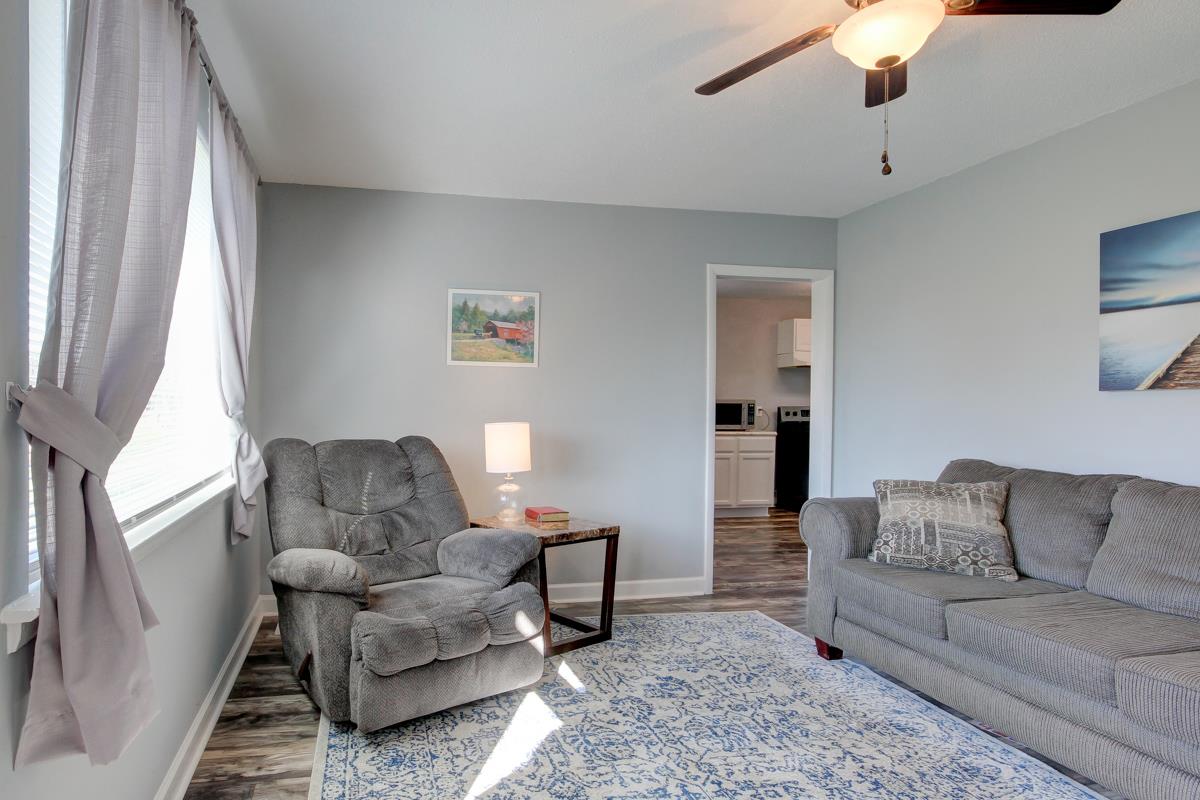 879 Lennox Road Clarksville, TN 37042 - Photo 12 of 30 Home sweet home cozy living room