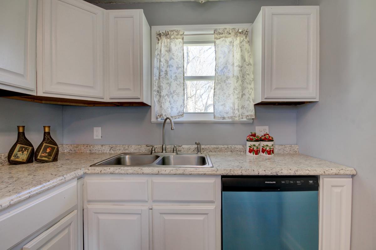 879 Lennox Road Clarksville, TN 37042 - Photo 18 of 30 Gallery Image 18