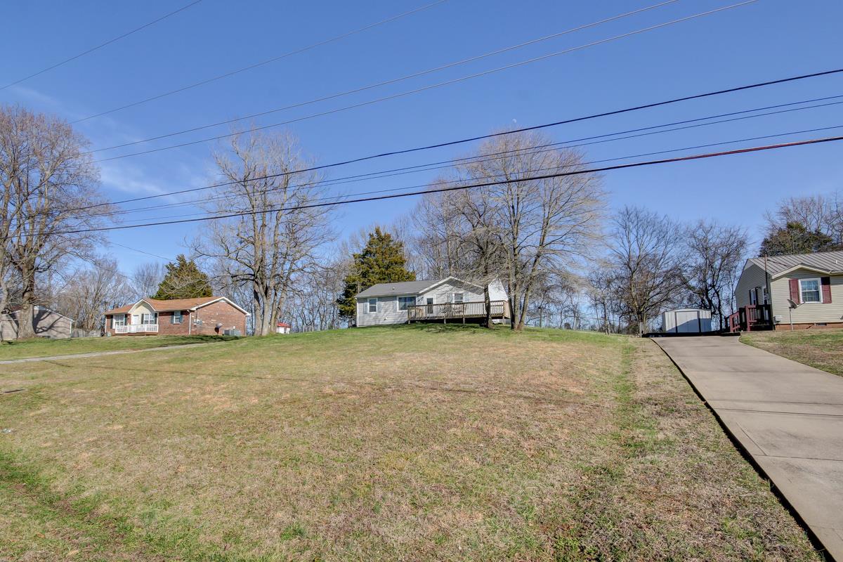 879 Lennox Road Clarksville, TN 37042 - Photo 5 of 30 Gallery Image 5