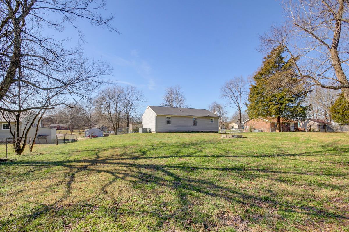 879 Lennox Road Clarksville, TN 37042 - Photo 9 of 30 Gallery Image 9