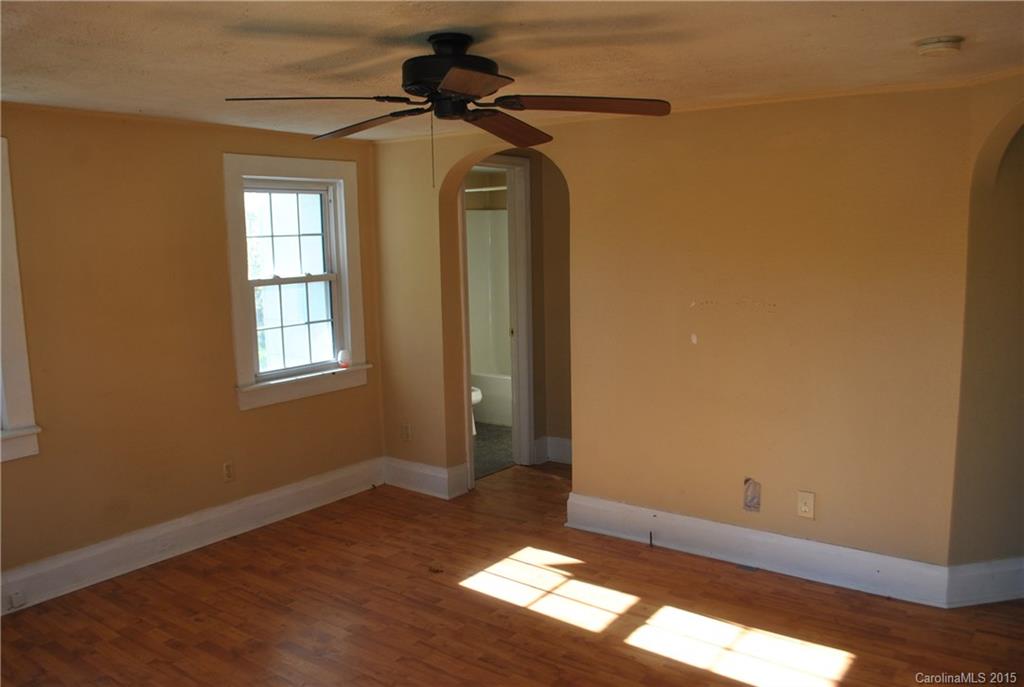 835 Allen Farm Road Canton, NC 28716 - Photo 4 of 16