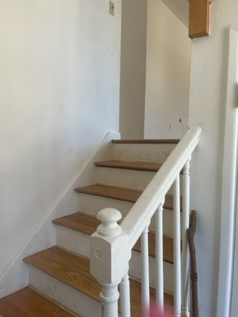 33 Dietz Road Boston, MA 02136 - Photo 3 of 11