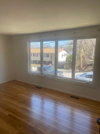 33 Dietz Road Boston, MA 02136 - Photo 4 of 11