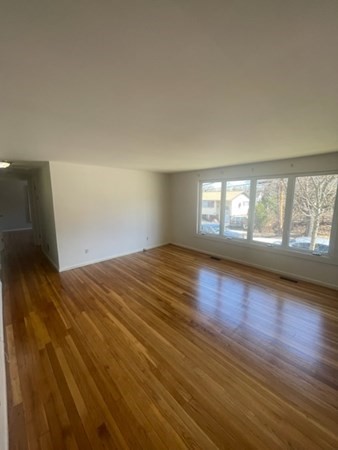 33 Dietz Road Boston, MA 02136 - Photo 5 of 11