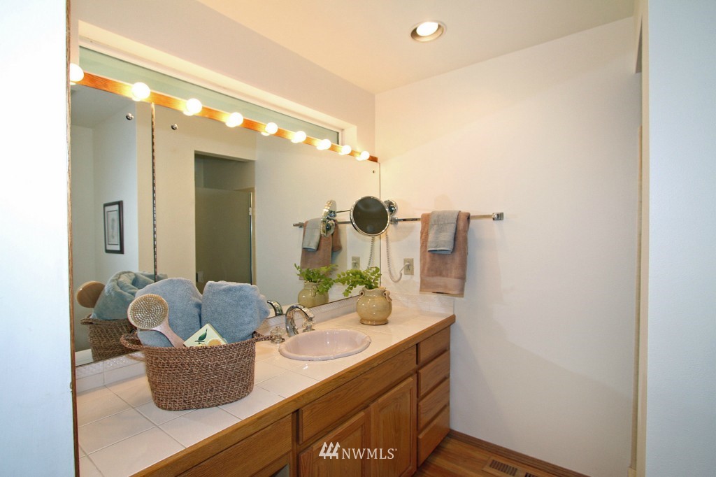 16513 Southeast 147th Street Renton, WA 98059 - Photo 18 of 25