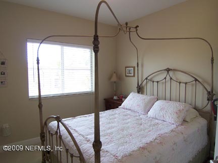9745 Touchton Road, Unit 1221 Jacksonville, FL 32246 - Photo 8 of 14 Lovely guest bedroom