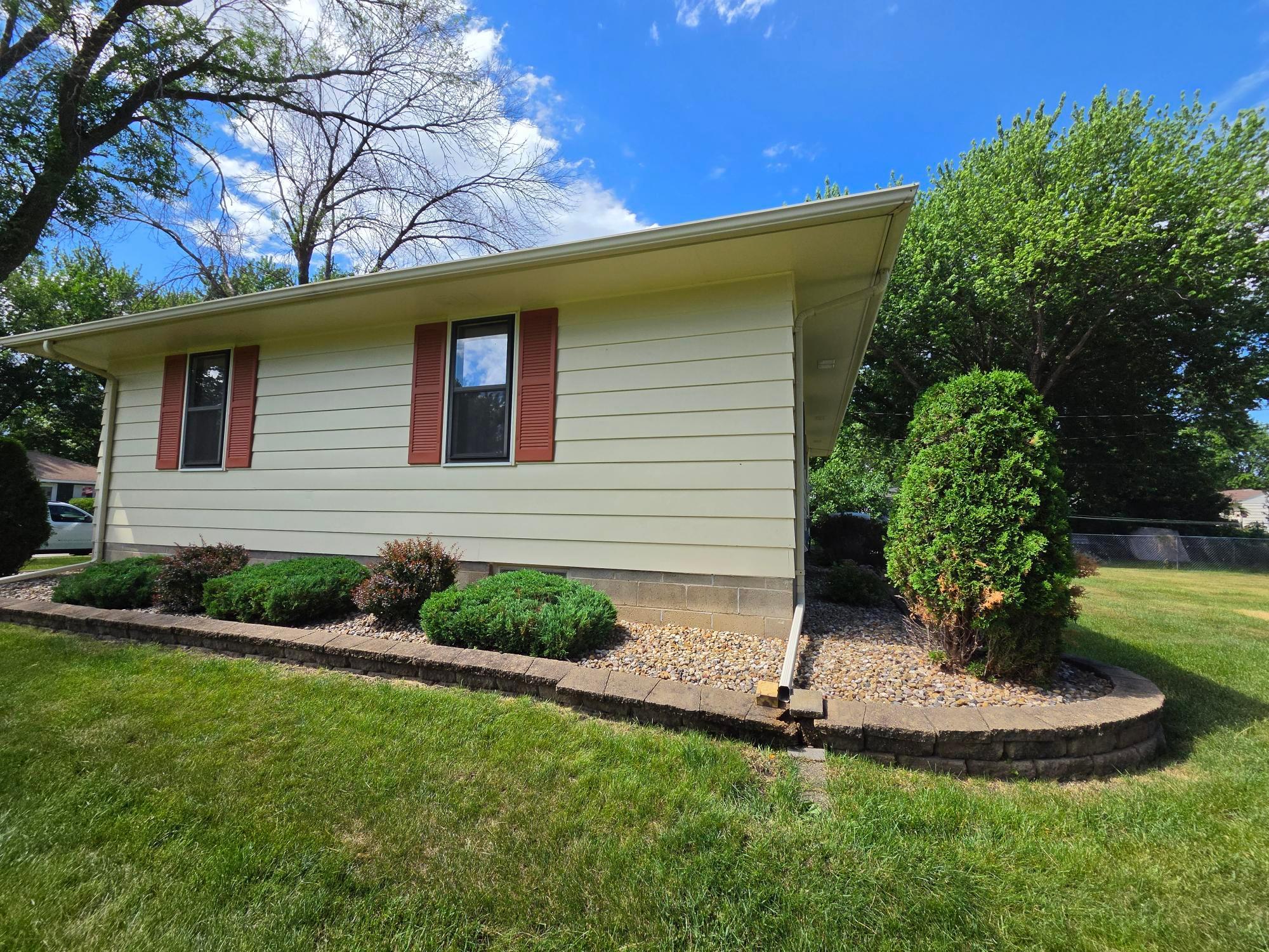 2202 Windsor Road Albert Lea, MN 56007 - Photo 3 of 44