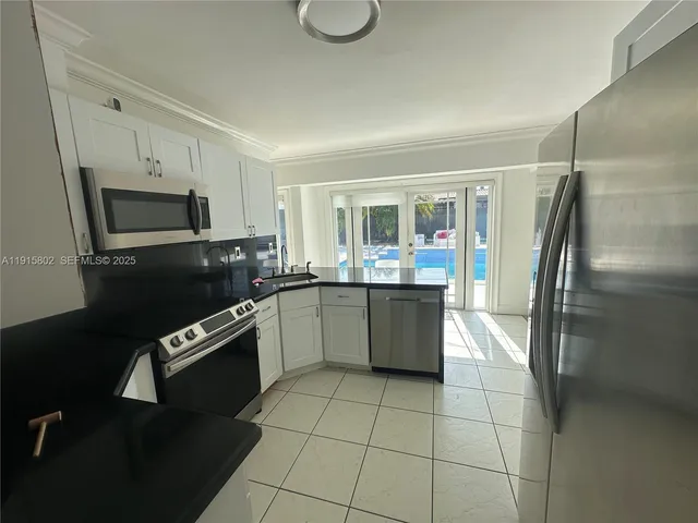 $5,699 | 7780 Southwest 28th Street, Unit 7780, Miami, FL 33155