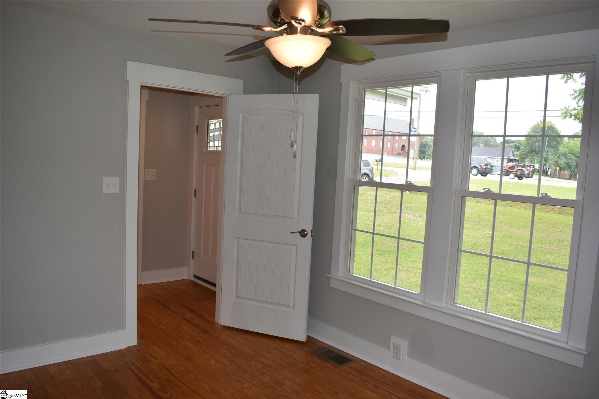 104 West Main Street Duncan, SC 29334 - Photo 13 of 28 Gallery Image 13