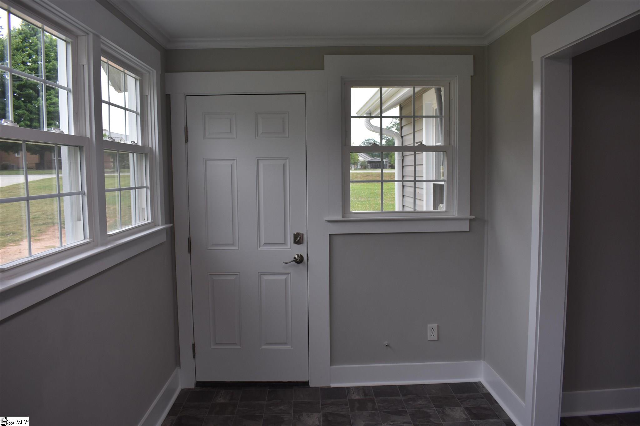 104 West Main Street Duncan, SC 29334 - Photo 21 of 28 Gallery Image 21