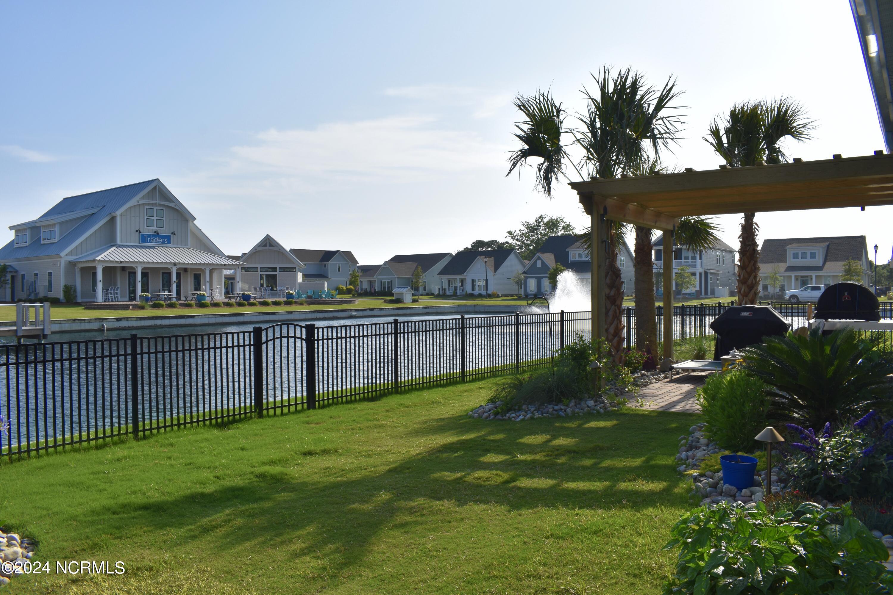 428 Freedom Park Road Beaufort, NC 28516 - Photo 2 of 36 DSC_1153