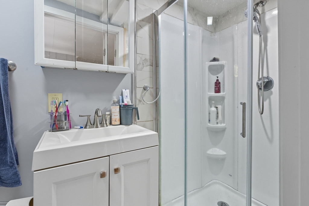 21 Gates Avenue Hudson, MA 01749 - Photo 32 of 42