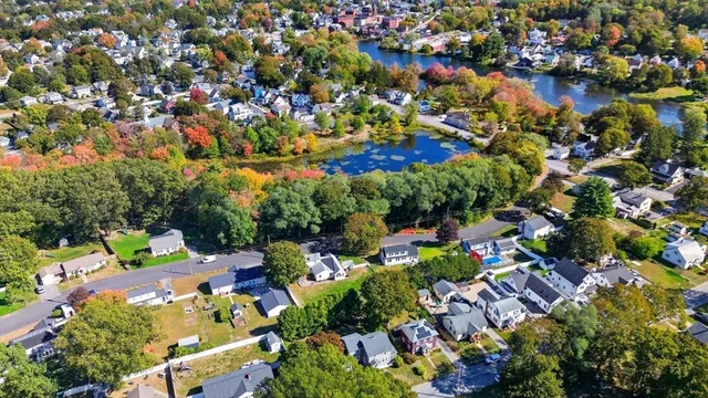 $619,999 | 21 Gates Avenue, Hudson, MA 01749