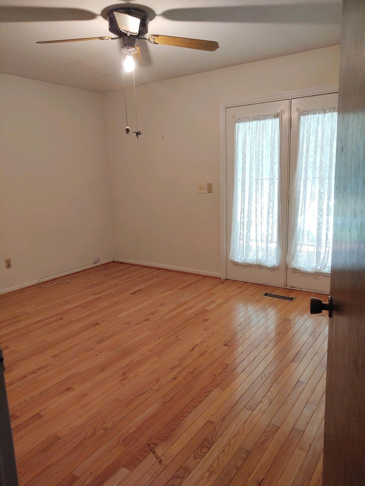 5604 Browntown Road Chattanooga, TN 37415 - Photo 25 of 30 A5F04526-6C8C-49BF-82E2-A4FF394E6538