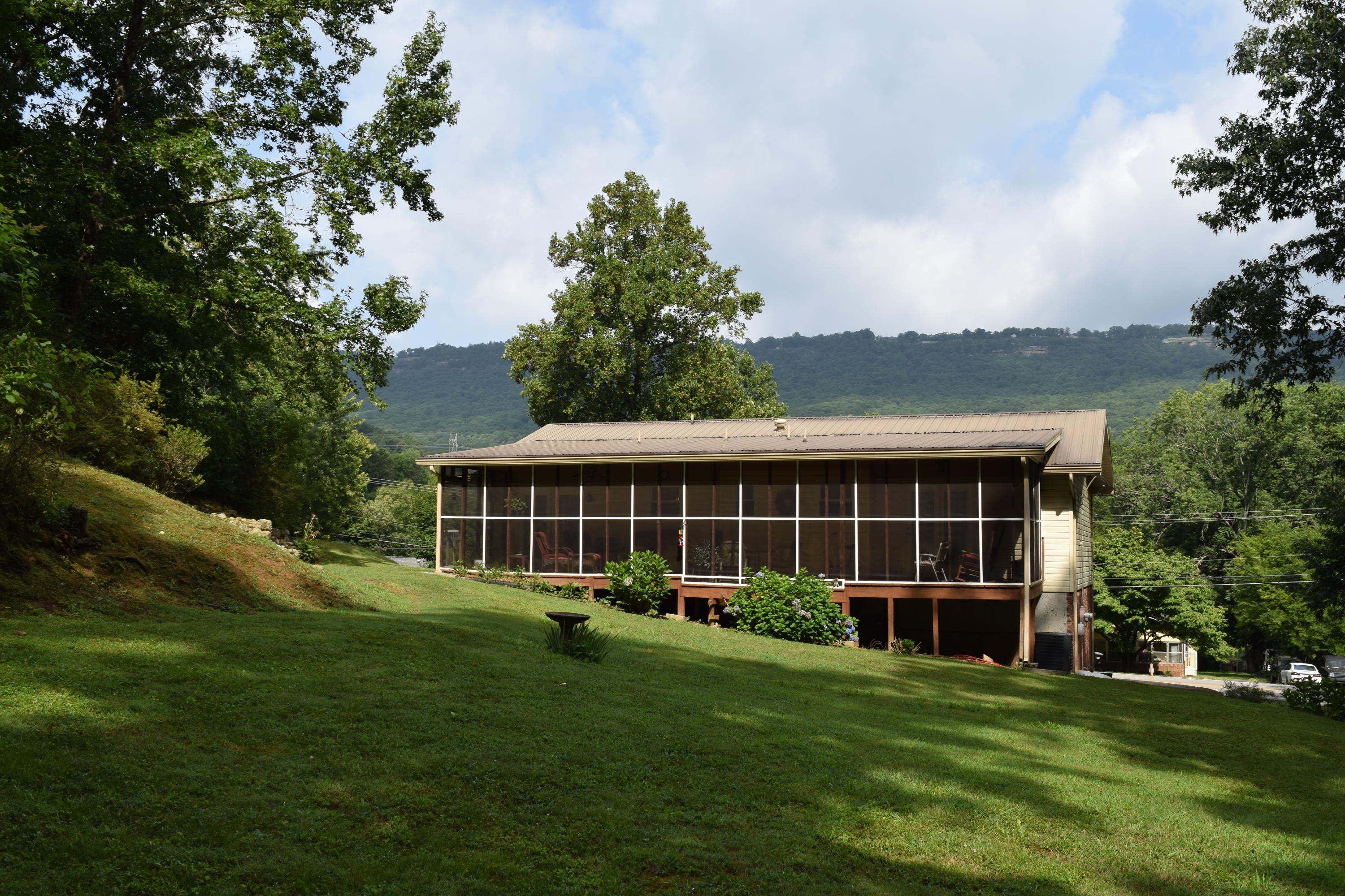 5604 Browntown Road Chattanooga, TN 37415 - Photo 4 of 30 DSC_0018