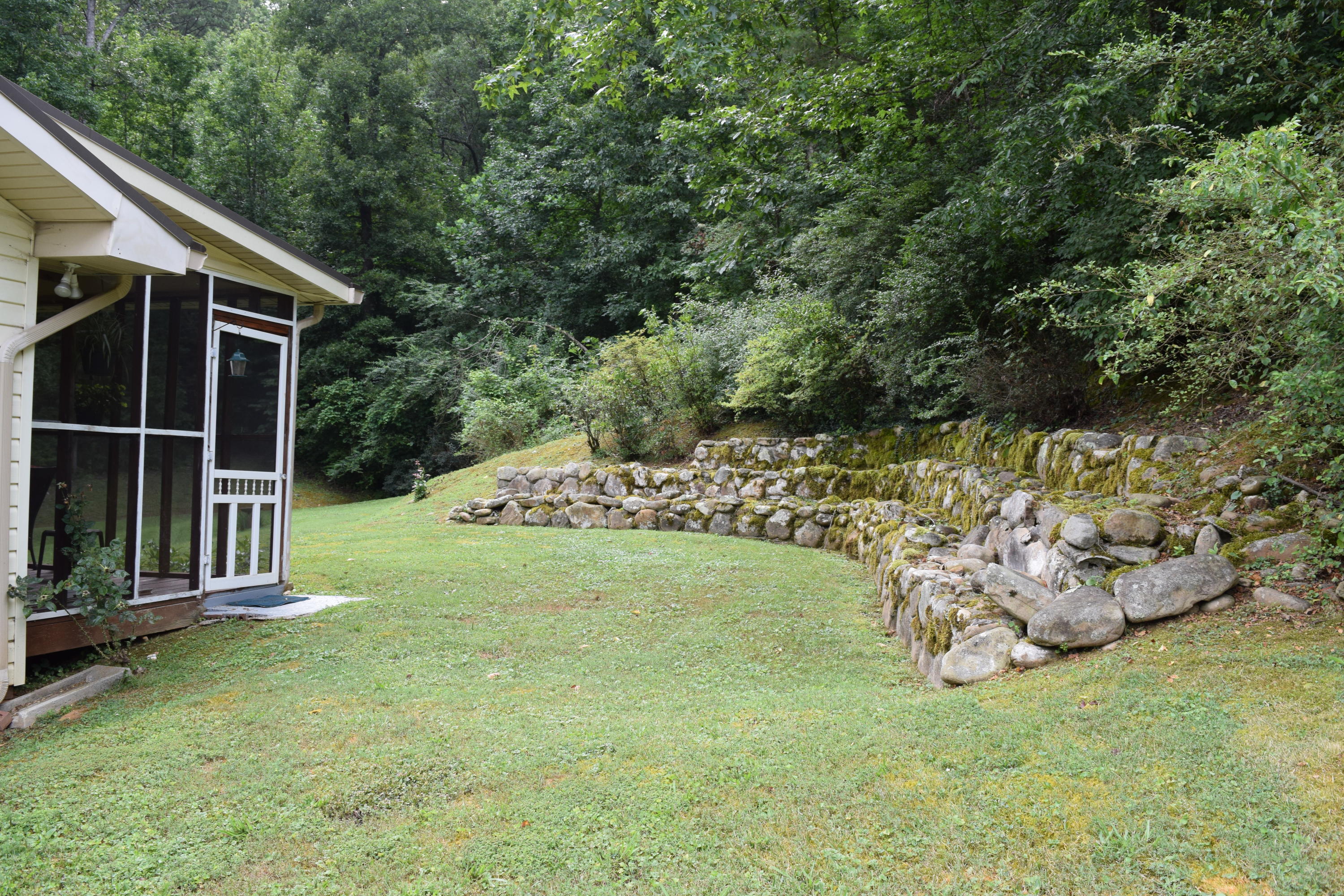 5604 Browntown Road Chattanooga, TN 37415 - Photo 6 of 30 DSC_0022