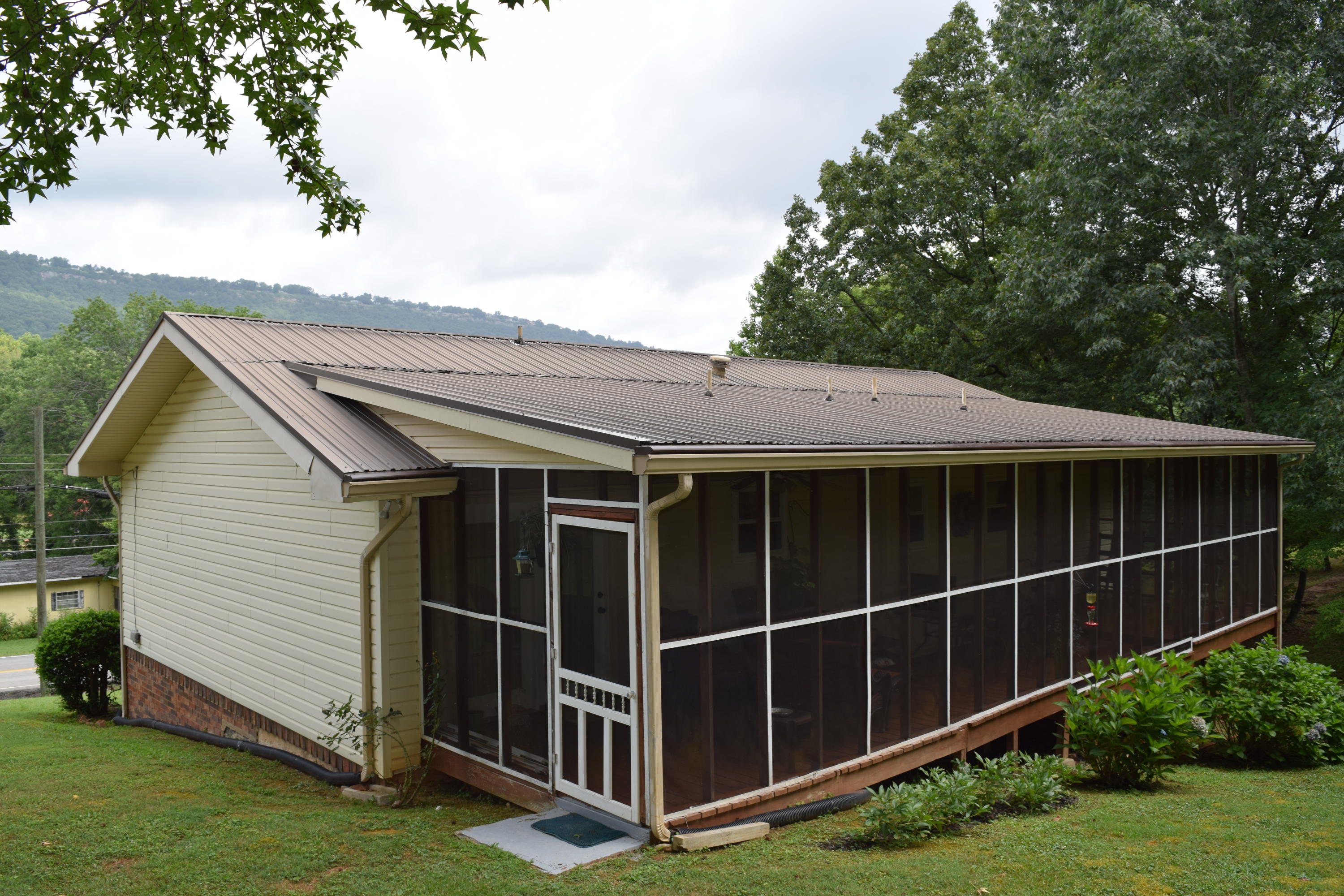 5604 Browntown Road Chattanooga, TN 37415 - Photo 7 of 30 DSC_0026
