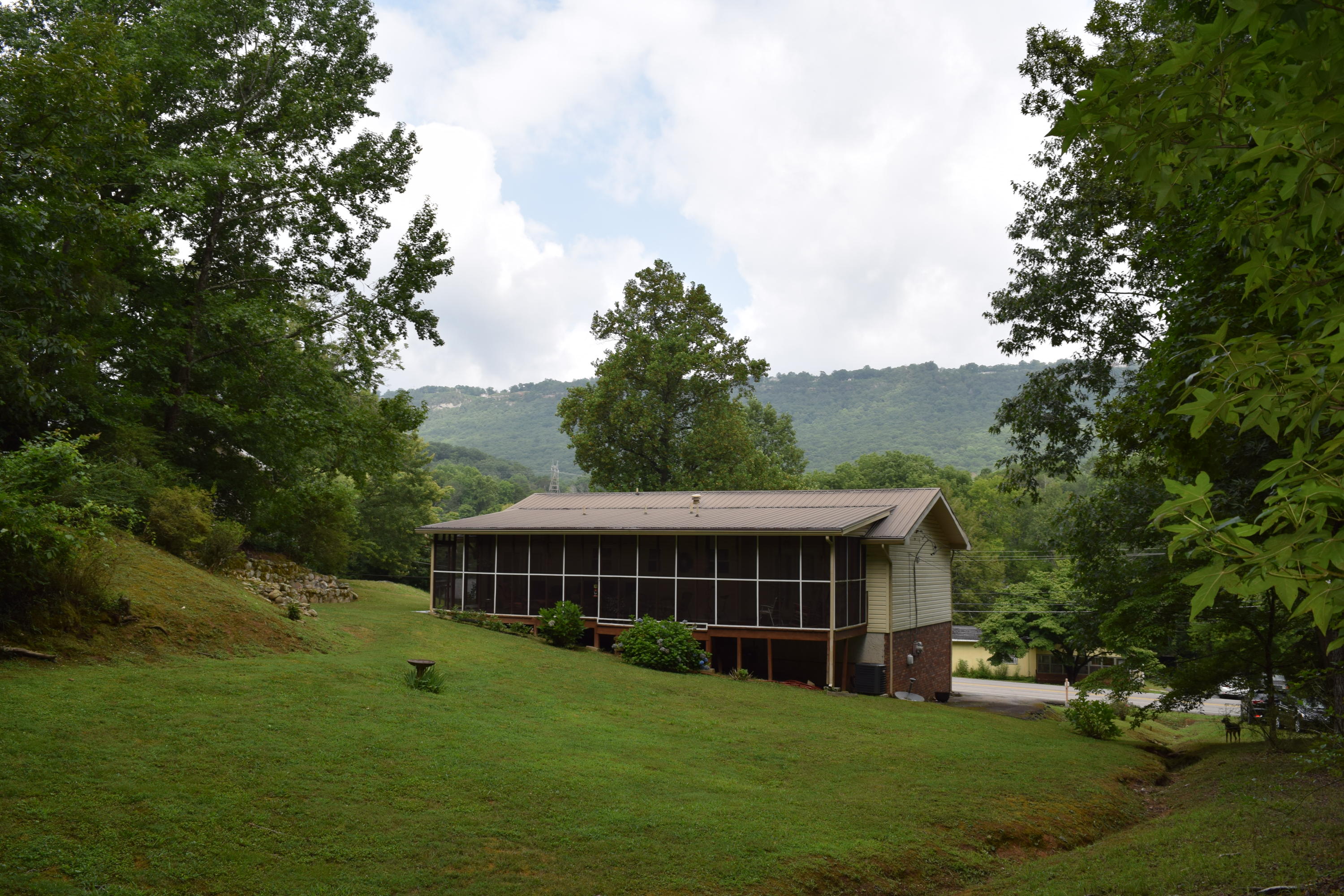 5604 Browntown Road Chattanooga, TN 37415 - Photo 8 of 30 DSC_0032