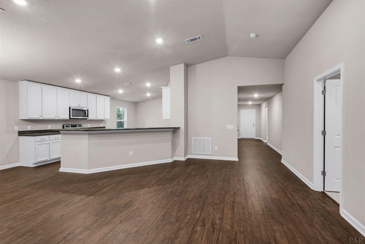8969 Skip Stone Road Milton, FL 32583 - Photo 5 of 30 Gallery Image 5