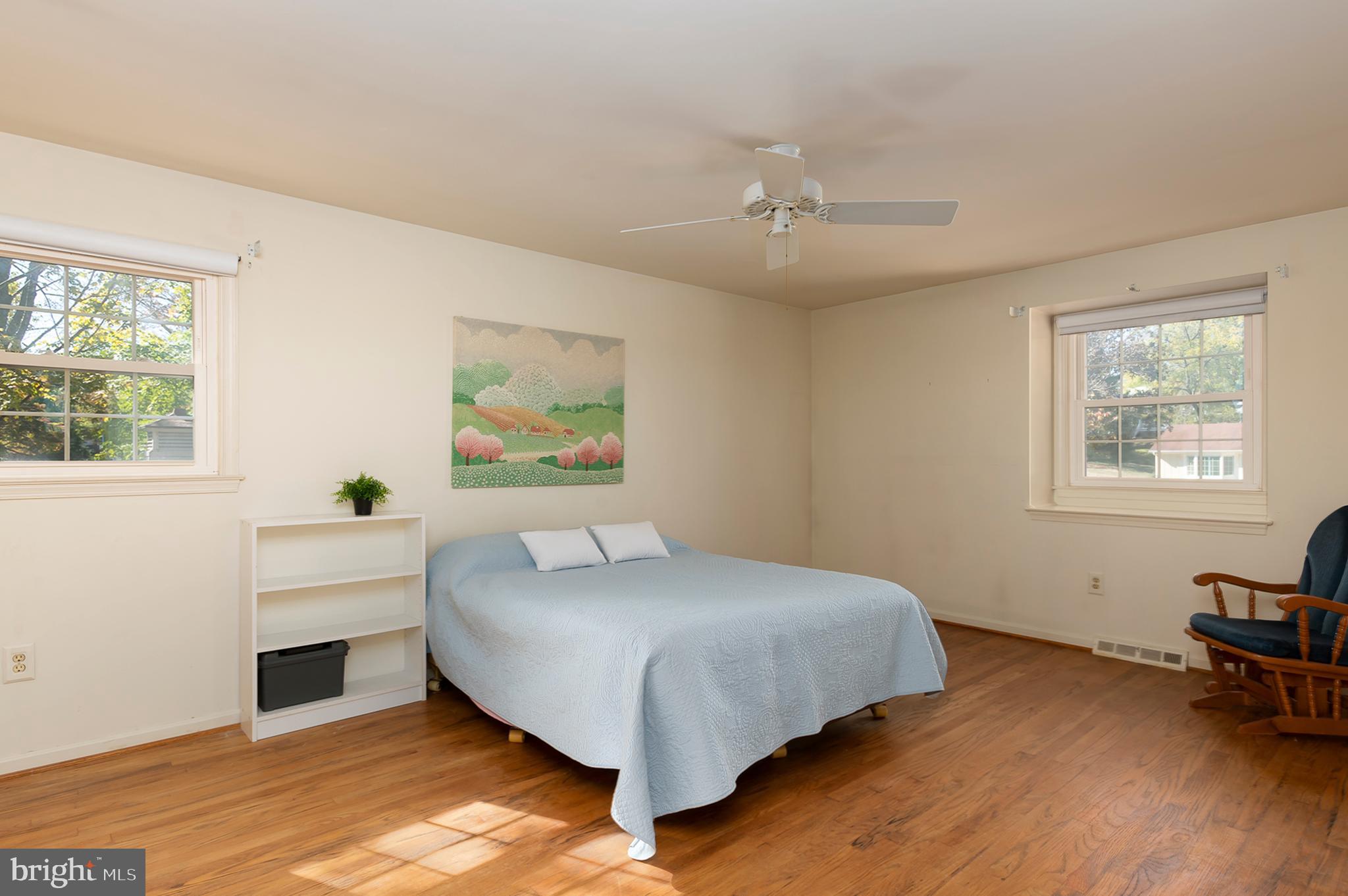 2539 North Farm Road Ellicott City, MD 21042 - Photo 17 of 31 Spacious master bedroom