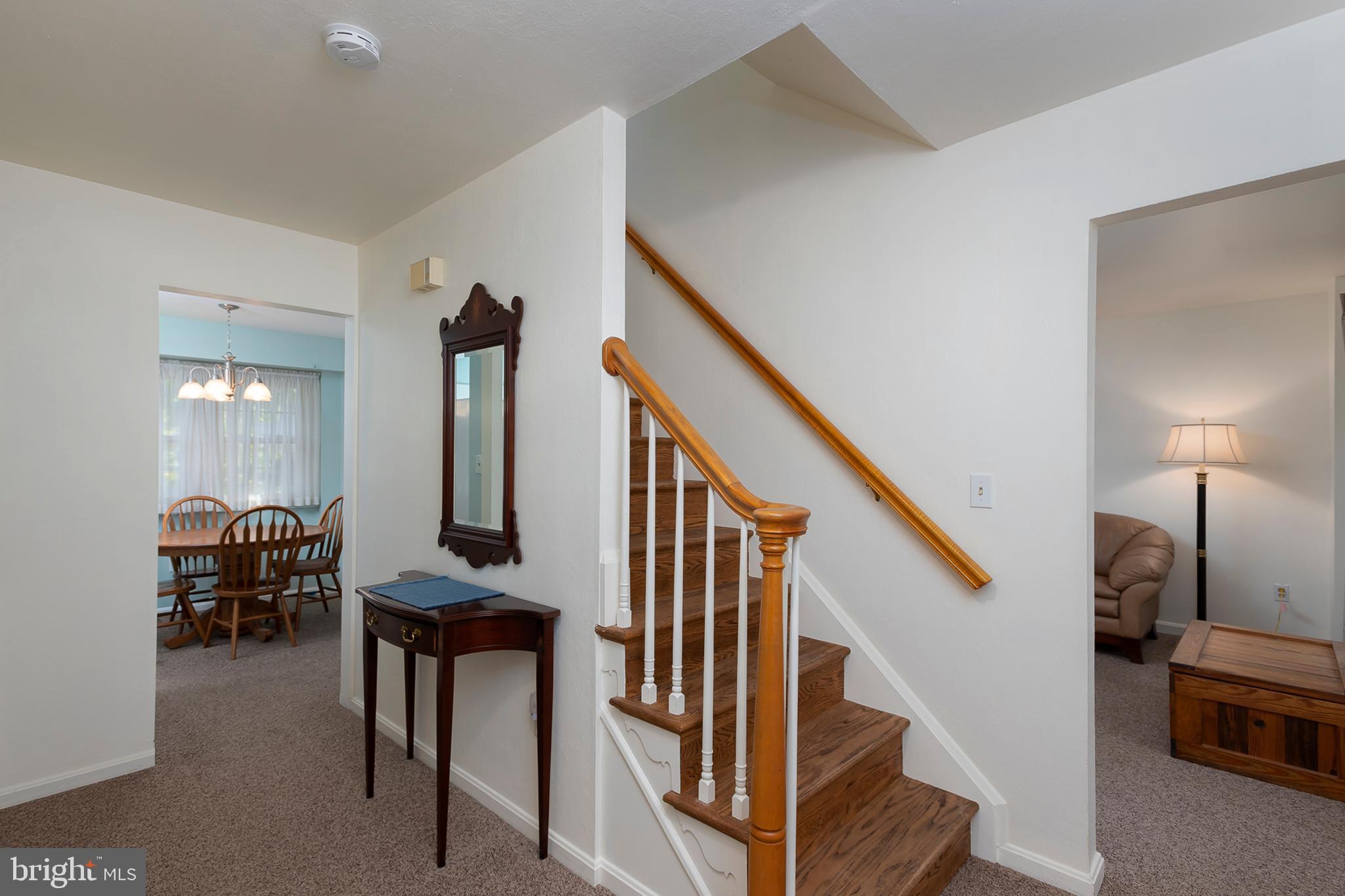 2539 North Farm Road Ellicott City, MD 21042 - Photo 5 of 31 Foyer to family room, living room and kitchen