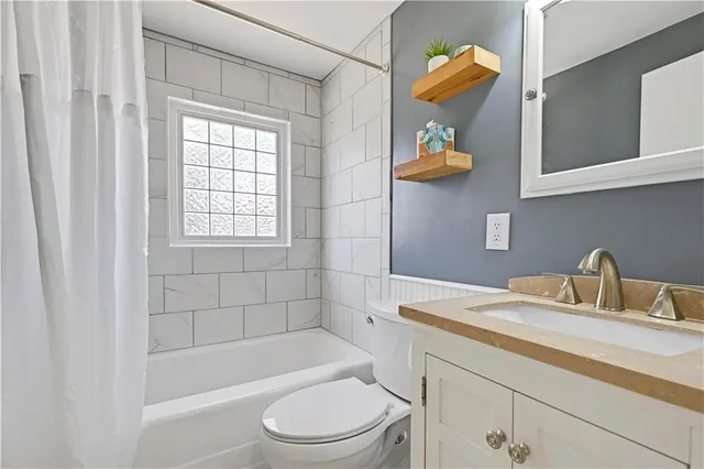 $345,000 | 7010 Horton Street, Overland Park, KS 66204