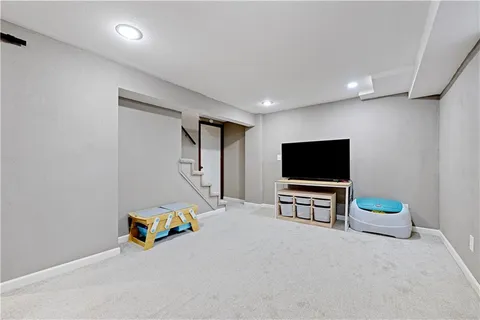 $345,000 | 7010 Horton Street, Overland Park, KS 66204