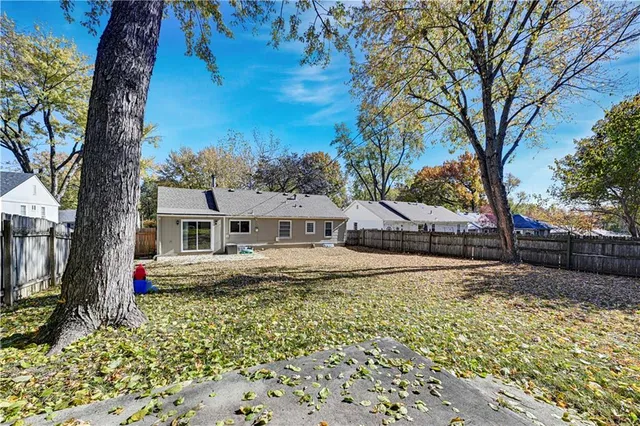 $345,000 | 7010 Horton Street, Overland Park, KS 66204