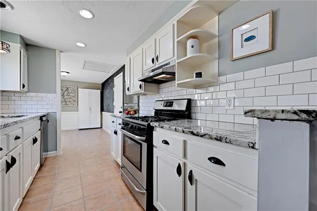 $345,000 | 7010 Horton Street, Overland Park, KS 66204