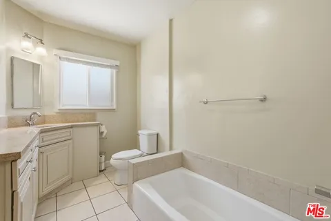 $5,600 | 7407 Naylor Avenue, Los Angeles, CA 90045