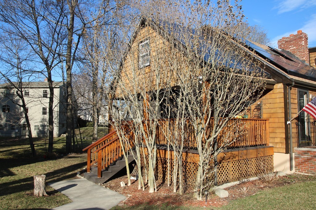 6 Talbot Street Saugus, MA 01906 - Photo 3 of 30 Gallery Image 3