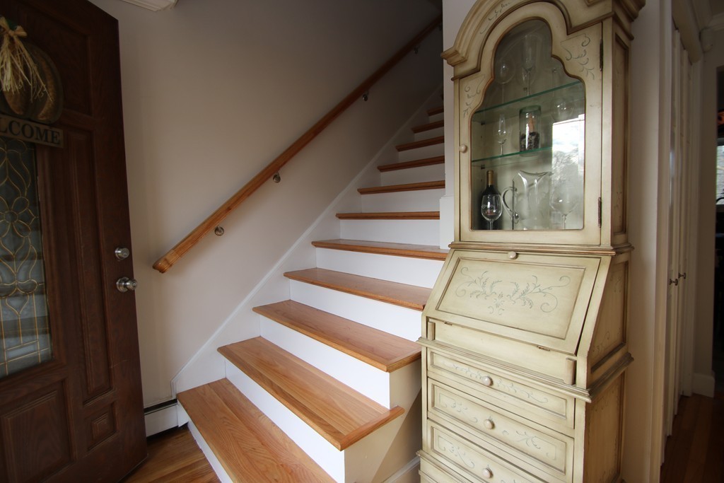 6 Talbot Street Saugus, MA 01906 - Photo 9 of 30 Gallery Image 9