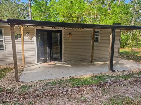 $215,000 | 26084 Pichon Road, Lacombe, LA 70445