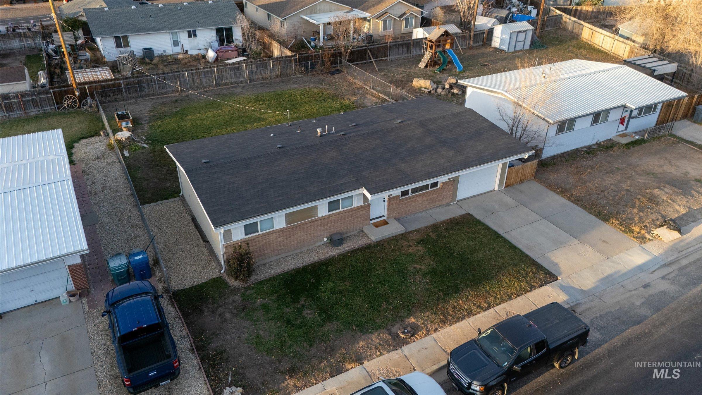 406 Chestnut Street Mountain Home, ID 83647 - Photo 19 of 31 Aerial view of residential area