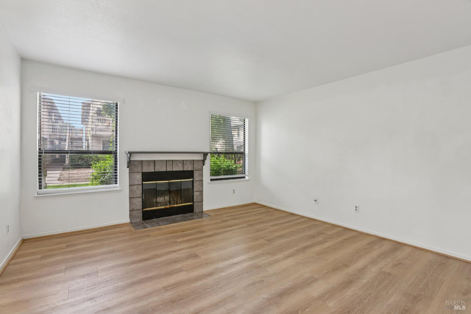 425 Mission Boulevard Santa Rosa, CA 95409 - Photo 2 of 24