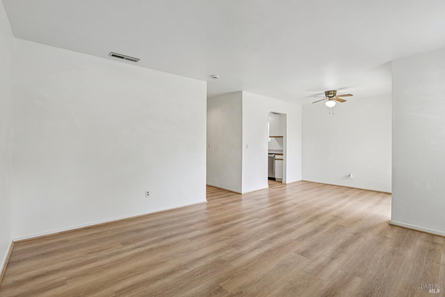 425 Mission Boulevard Santa Rosa, CA 95409 - Photo 4 of 24