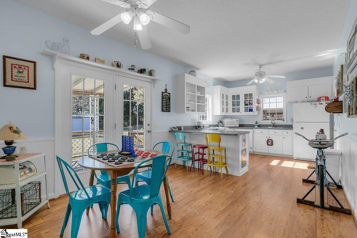 462 Stewart Road Fountain Inn, SC 29644 - Photo 5 of 32