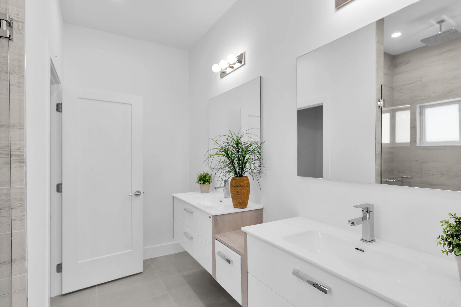 21 Tina Place Key Largo, FL 33037 - Photo 21 of 42 Main Bathroom
