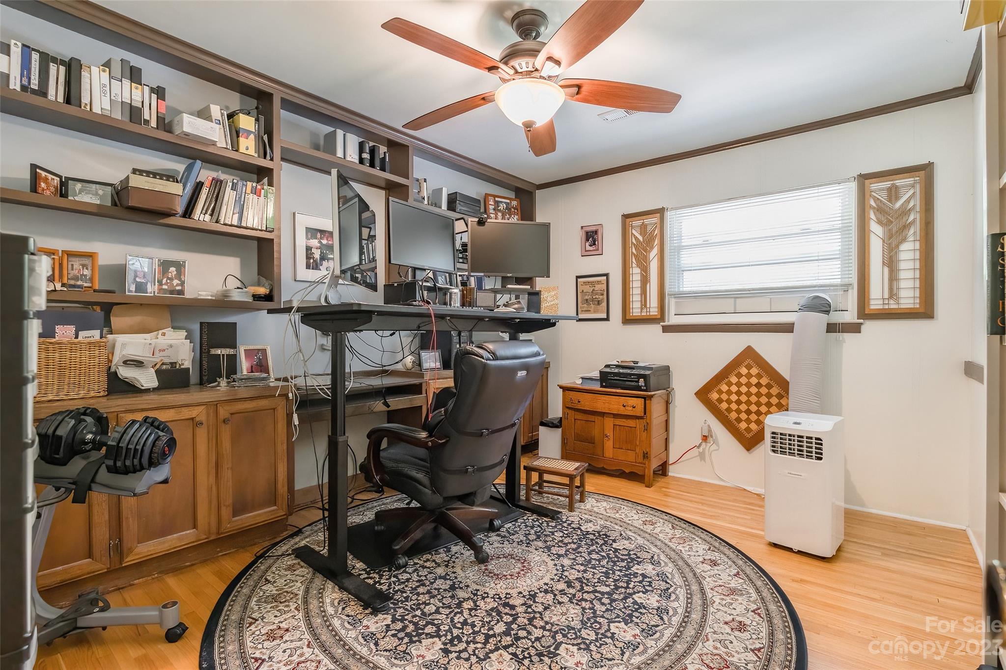 6916 Thermal Road Charlotte, NC 28211 - Photo 22 of 47 a workspace with furniture