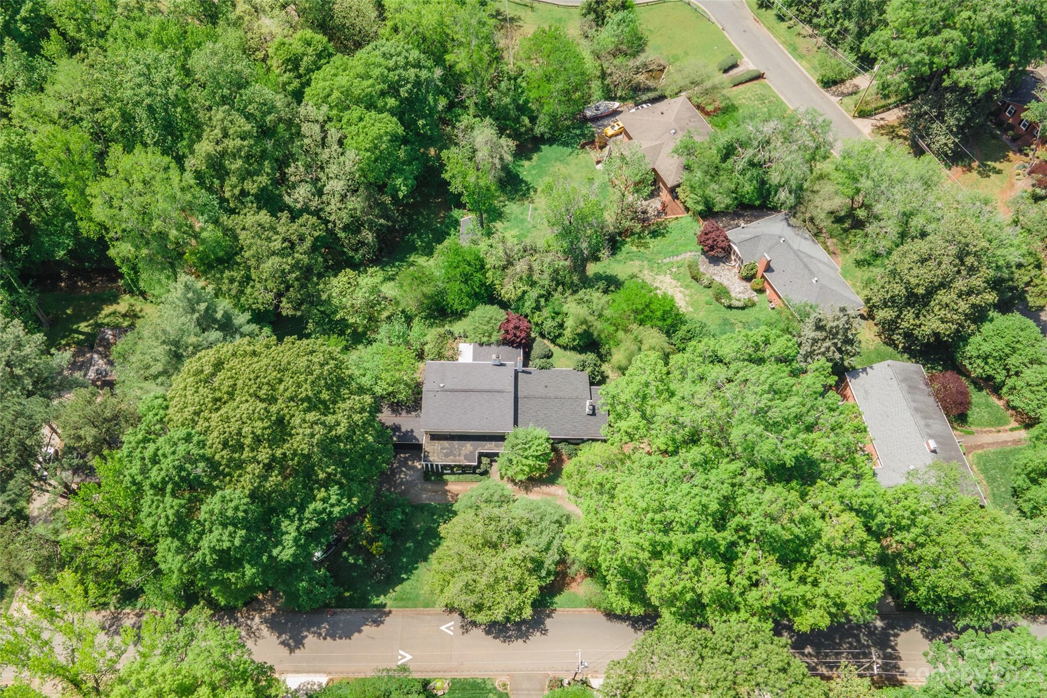 6916 Thermal Road Charlotte, NC 28211 - Photo 45 of 47 an aerial view of a house with a yard